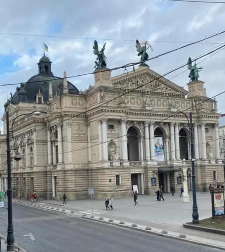 Апартаменти В Центрі Львова -Вірменська Площа Ринок Lviv Luaran gambar